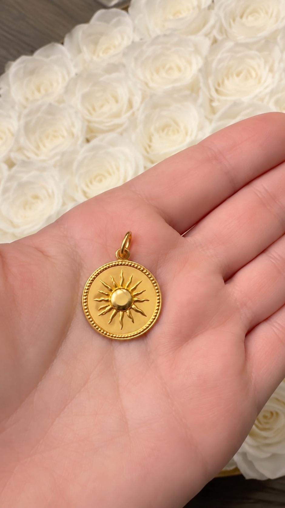 Sun coin Medallion Pendant 14K Solid Gold Sun Pendant Celestial Coin Necklace Minimalist Gold Medallion Handmade Fine Jewelry